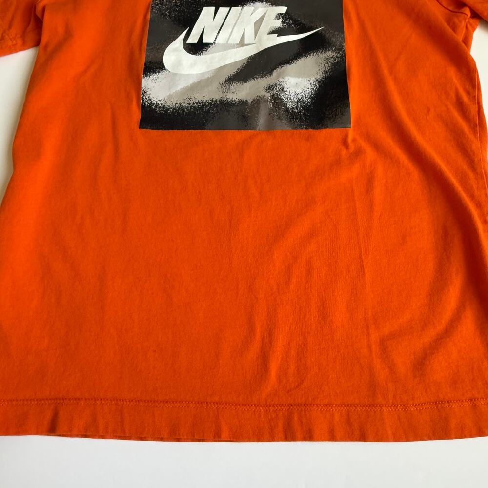 Nike Orange Graphic Tee Swoosh Youth Large - Picture 6 of 8
